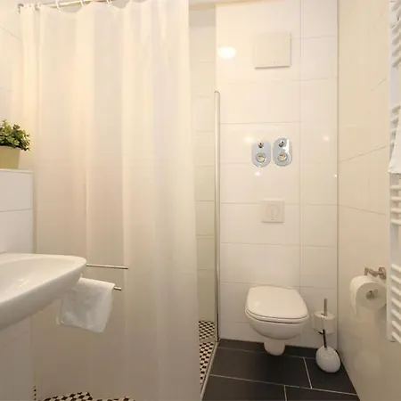 아파트 Zur-Traube-Fewo-2-9898 Ostseebad Kühlungsborn